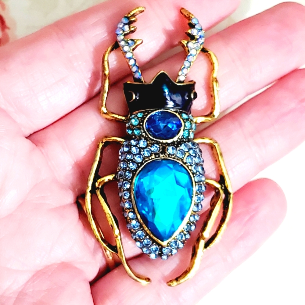 Enamel blue crystal Bug insect beetle gold brooch necklace pendant New Beautiful - Picture 6 of 14
